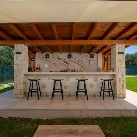 Mint Retreat Suites (Adults Only) Kalandra Esterno foto