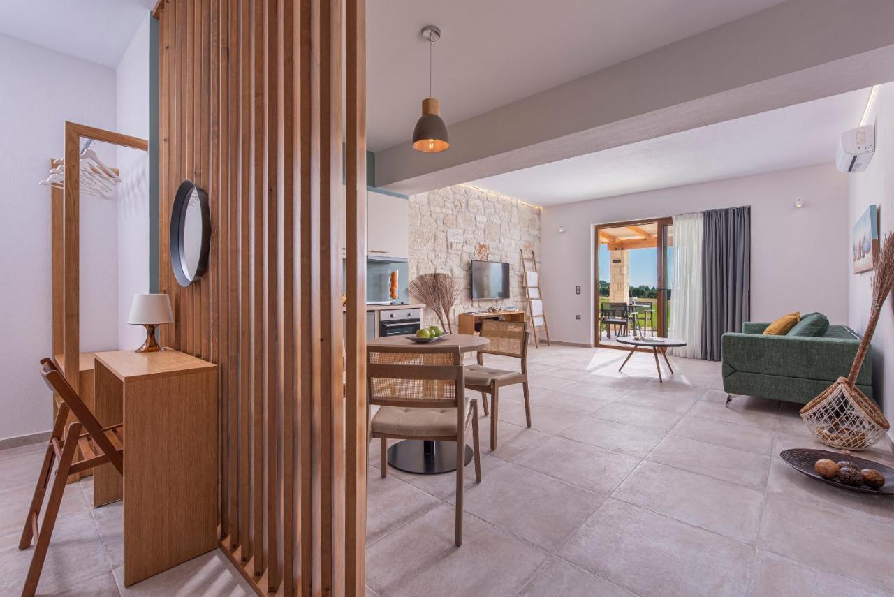 Mint Retreat Suites (Adults Only) Kalandra Esterno foto