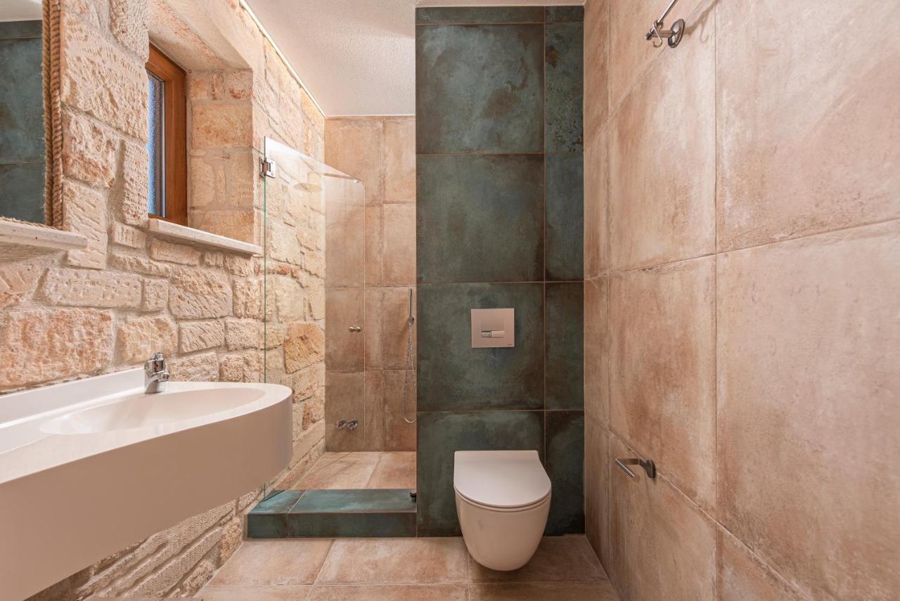 Mint Retreat Suites (Adults Only) Kalandra Esterno foto