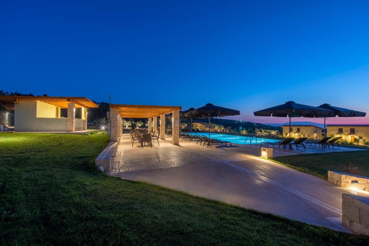 Mint Retreat Suites (Adults Only) Kalandra Esterno foto