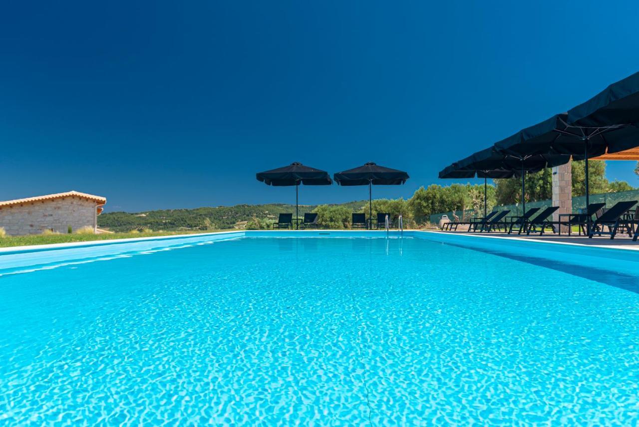 Mint Retreat Suites (Adults Only) Kalandra Esterno foto